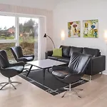 Three-bedroom In * בלבאנד