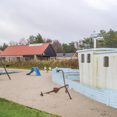 Holiday home Three-bedroom In Blavand