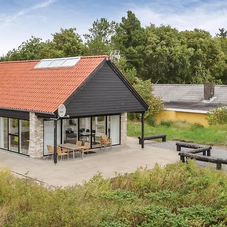 Holiday home 3 Bedroom Awesome In Blavand