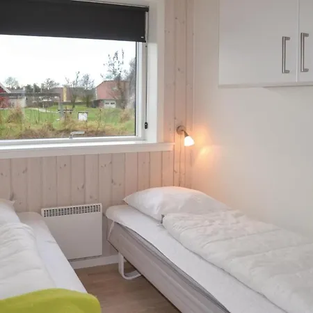 3 Bedroom Awesome In Blavand