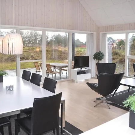 Holiday home 3 Bedroom Awesome In