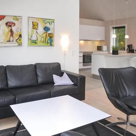 3 Bedroom Awesome In *