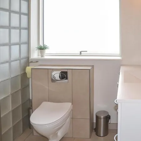 3 Bedroom Awesome In *